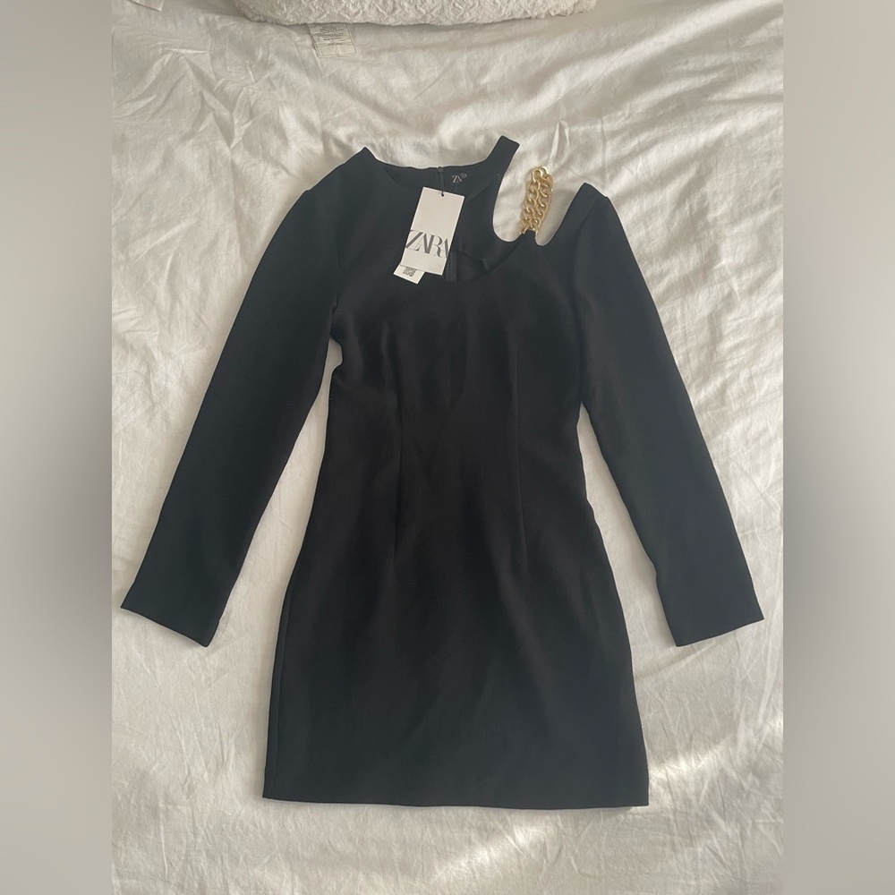 ZARA Mini Cut Out Dress w/ Gold Chain Detail - Picture 5 of 7